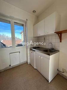 For sale Poitiers 1 room 30 m2 Vienne (86000) photo 3