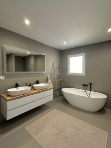 For sale 5 rooms 120 m2 Saone et loire (71100) photo 4