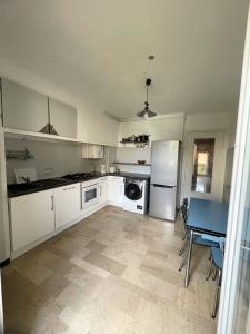 For sale KENNEDY 4 rooms 108 m2 Pyrenees orientales (66000) photo 3