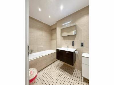 For rent Bordeaux 1 room 45 m2 Gironde (33800) photo 3