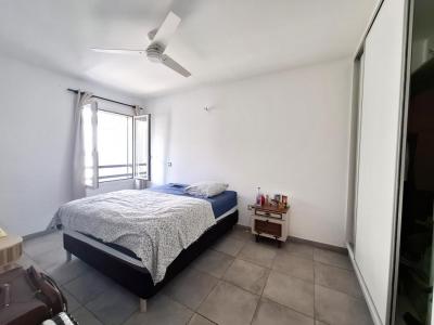 Louer Appartement Saint-pierre 815 euros