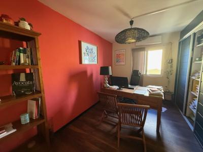 Louer Bureau 77 m2 Sainte-clotilde