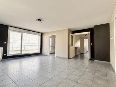 For sale Lille 4 rooms 95 m2 Nord (59800) photo 2