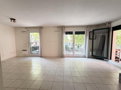 For sale Montauban 3 rooms 79 m2 Tarn et garonne (82000) photo 1