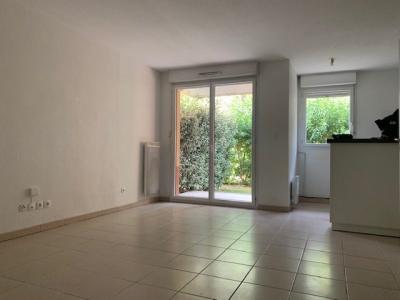 For rent Montauban 2 rooms 42 m2 Tarn et garonne (82000) photo 2