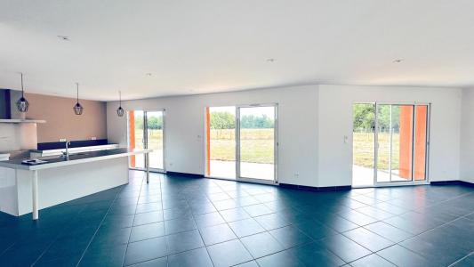For rent Coutras 5 rooms 166 m2 Gironde (33230) photo 2