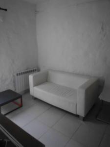 For rent Freneuse 1 room 28 m2 Yvelines (78840) photo 1