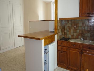 For rent Clermont-ferrand 1 room 30 m2 Puy de dome (63000) photo 3