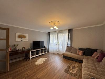 For sale Reims 5 rooms 92 m2 Marne (51100) photo 2