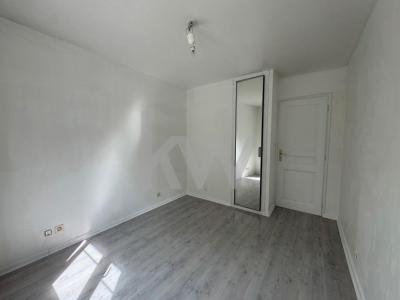 For sale Reims 4 rooms 63 m2 Marne (51100) photo 2