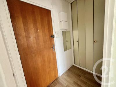 For rent Limoges 1 room 27 m2 Haute vienne (87000) photo 3