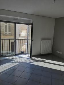 For rent Bordeaux 3 rooms 59 m2 Gironde (33000) photo 0