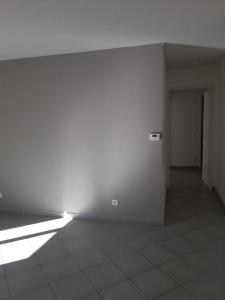 For rent Bordeaux 3 rooms 59 m2 Gironde (33000) photo 4