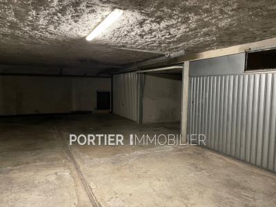 Louer Parking 13 m2 Antibes