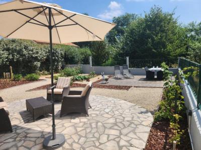 For sale Pressac 3 rooms 195 m2 Vienne (86460) photo 1