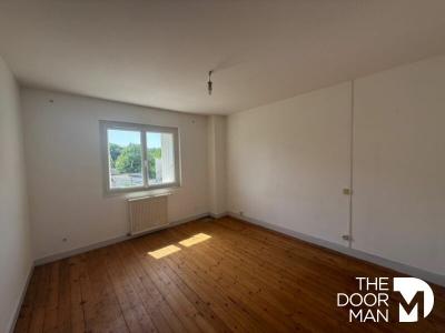 For sale Niort 3 rooms 68 m2 Deux sevres (79000) photo 1