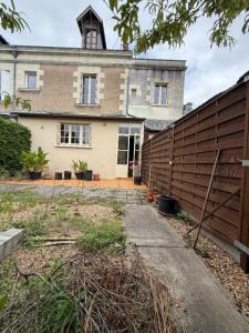 For sale Saumur 7 rooms 129 m2 Maine et loire (49400) photo 2
