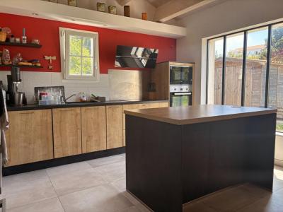 For sale Ile-d'yeu 5 rooms 110 m2 Vendee (85350) photo 1