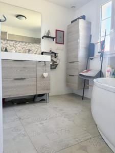 For sale Ile-d'yeu 5 rooms 110 m2 Vendee (85350) photo 2
