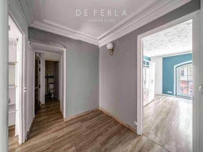 For sale Paris-10eme-arrondissement 5 rooms 117 m2 Paris (75010) photo 2