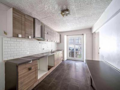 For sale Paris-10eme-arrondissement 5 rooms 117 m2 Paris (75010) photo 3
