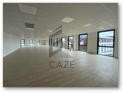 For sale Merignac 244 m2 Gironde (33700) photo 2