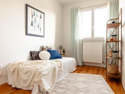 For sale Lyon-9eme-arrondissement 3 rooms 66 m2 Rhone (69009) photo 3