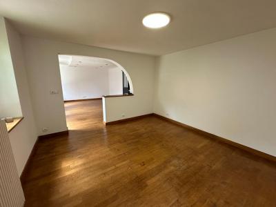 For sale Grand-charmont 6 rooms 145 m2 Doubs (25200) photo 2