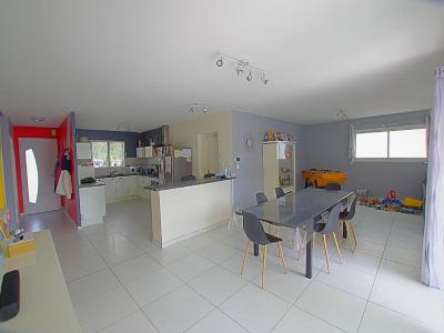 For sale 5 rooms 157 m2 Vendee (85150) photo 2