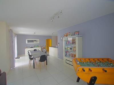 For sale 5 rooms 157 m2 Vendee (85150) photo 3