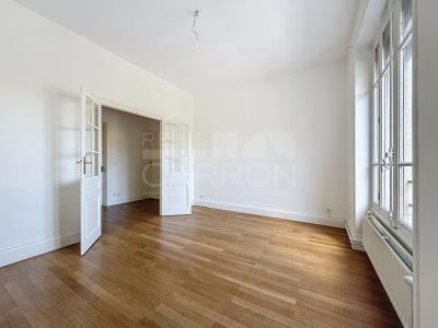 For rent Lyon-3eme-arrondissement 2 rooms 65 m2 Rhone (69003) photo 1