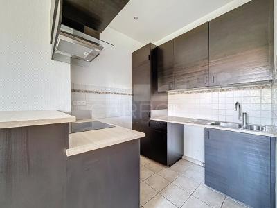 For rent Lyon-3eme-arrondissement 2 rooms 65 m2 Rhone (69003) photo 3