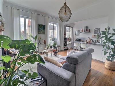 For sale Angers 4 rooms 101 m2 Maine et loire (49100) photo 1