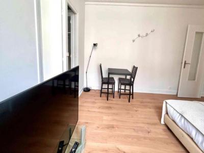 Annonce Location Appartement Paris-7eme-arrondissement 75