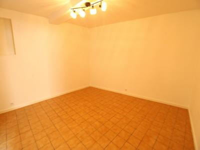 For rent Nantes 1 room 32 m2 Loire atlantique (44000) photo 3