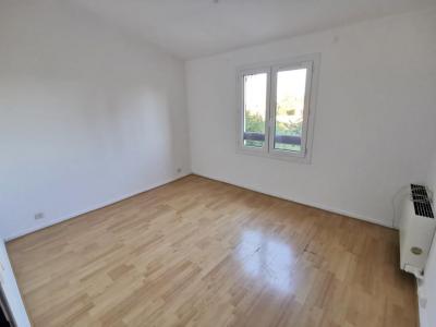 For rent Villeneuve-les-avignon 4 rooms 80 m2 Gard (30400) photo 4