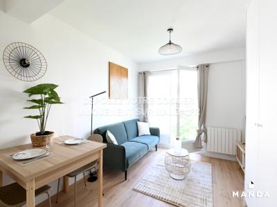 For rent Courbevoie 2 rooms 29 m2 Hauts de Seine (92400) photo 0