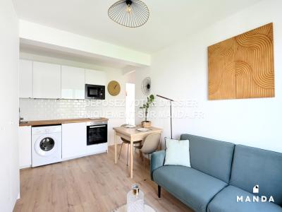 For rent Courbevoie 2 rooms 29 m2 Hauts de Seine (92400) photo 1