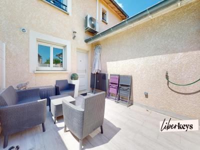 For sale Genas 4 rooms 103 m2 Rhone (69740) photo 4