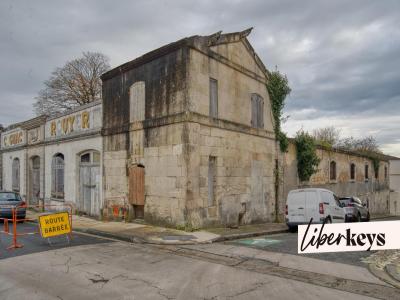 For sale Saintes 1 room 900 m2 Charente maritime (17100) photo 1
