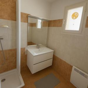 For sale Aubagne 3 rooms 73 m2 Bouches du Rhone (13400) photo 3