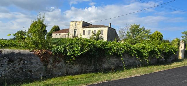 For sale Blaye 12 rooms 32767 m2 Gironde (33390) photo 0