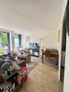 For sale Paris-10eme-arrondissement 2 rooms 41 m2 Paris (75010) photo 3