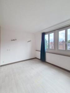 For sale Lille 4 rooms 71 m2 Nord (59000) photo 3