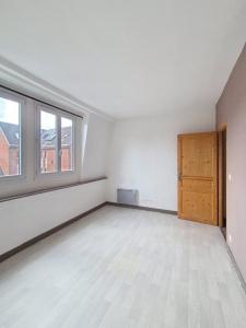 For sale Lille 4 rooms 71 m2 Nord (59000) photo 4