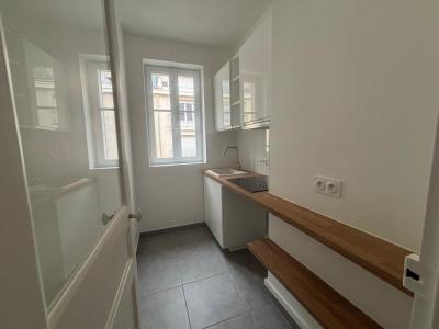 For rent Paris-15eme-arrondissement 2 rooms 42 m2 Paris (75015) photo 3