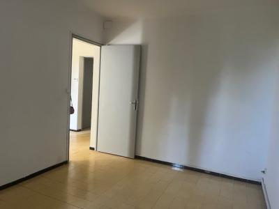 Louer Appartement Nimes 606 euros