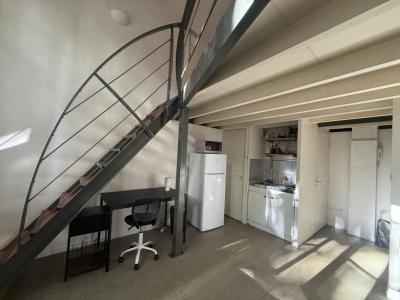 For rent Lyon-6eme-arrondissement 1 room 34 m2 Rhone (69006) photo 1