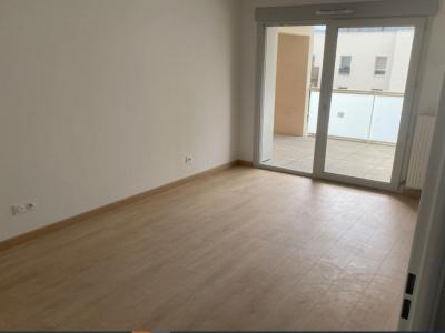 For rent Grenoble 2 rooms 47 m2 Isere (38000) photo 2