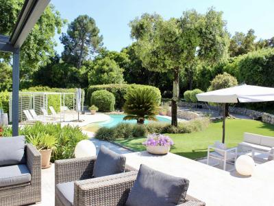 For sale Valbonne 8 rooms 225 m2 Alpes Maritimes (06560) photo 2